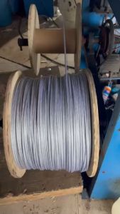 Dây phơi quần áo loại Tốt ( bộ cáp bọc phi 5 + 2 ốc + 2 nở sắt + 2 tăng đơ gang cao cấp )