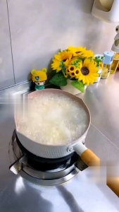 Quánh Nồi Chống Dính Màu Pastel Có tay Cầm Gỗ (TV144)