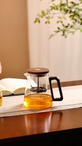 Glass Tea Pots Infuser Press Switch Heat-resistant Teapot with Wooden Filter for Chinese Kung Fu Tea Traditional Design Kettle Teacup