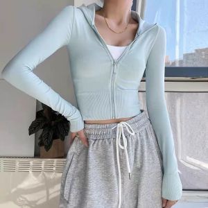 เสื้อโยคะแขนยาวฤดูใบไม้ร่วง/ฤดูหนาว ชุดออกกำลังกายวิ่ง แจ็คเก็ตโยคะแห้งเร็ว เสื้อคลุมกีฬาฟิตเนส ทรงเข้ารูป เสื้อคลุมกันหนาว