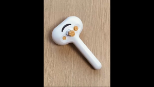 One-Button Spray Pet Comb – Massage & De-Shedding Brush Tangle Removal Grooming Tool for Pets