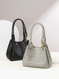 2025 New Fashionable Woven Leather Bucket Handbag Single Shoulder Crossbody Large Capacity Water Buffalo Skin Basket Bag