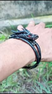 Gelang Pria Akar Bahar Hitam Ukir Naga Bercabang