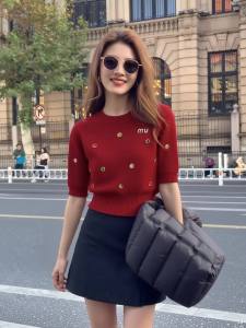 LIANGYILAILIN | Red Crewneck Beaded Knit Top Short Sleeve
