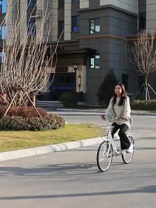 Lightweight Commuter Bike for Women Solid Tire