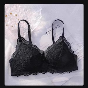 Wireless Thin Womens Bra Gather Small Breasts Prevent Sagging Summer Season 3/4 Cup Lace Design Fixed Strap Back Three Rows Buckle