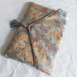 High-End Cashmere Scarf Storage Bag Silk Scarf Packaging Pajama Storage Bag Luxury Shawl Gift Bag Non-Woven Fabric Packaging