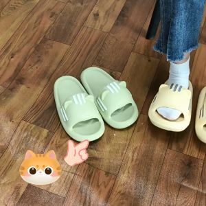 BDD 2024 Sandal Wanita Dewasa Terbaru Sandal Kamar Mandi Outdoor Kartun Kitten Anti Slip Sol Tebal