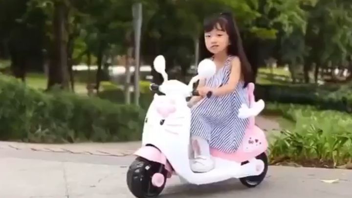 New 2023 Children s hello kitty toy car electric motorcycle tricycle boys and girls baby battery car children can ride rechargeable