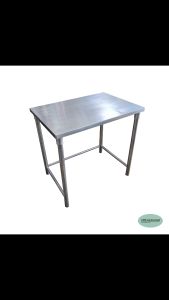CMS โต๊ะสแตนเลส พื้นโต๊ะเป็นสแตนเลส ความหนา 1 มม. ขนาด 60x85 ซม. ความสูง 80 ซม