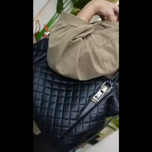 SKM Womens Large Capacity Pillow Pattern Leather Top Handle Handbag Beg Tangan CS347