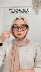 Hijab Pashmina Rayon Super: Aksesoris Pashmina untuk Penampilan Elegan
