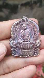 💥รับประกันแท้ เหรียญนั่งพาน รุ่น นั่งพานรวยพันล้าน หลวงปู่โต๊ะ วัดถ้ำสิงโตทอง ปี 2565 เนื้อทองแดงชนวนผิวสำริด พระแท้ราคาถูก ค้าขายรวย