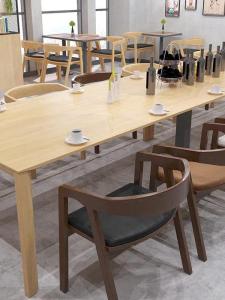 Nordic Style Solid Wood Chair Dining Chair Casual Artistic Design Original Wood Armchair for Restaurant And Home Use