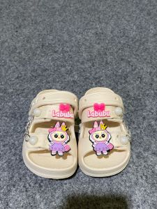 Sandal Balita Dua Strap Labubu Tali Belakang Sendal Anak Perempuan Labubu Rantai Trendy