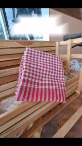 ผ้าขาวม้าลายตัดสีขาวแดง 90x150 ชม ผ้าฝ้ายเนื้อดี สีไม่ตก ซักง่าย แห้งไว ธรรมดาสนุกสามารถหายใจถึงปัญหาของด้านผืนใหญ่ได้ดี