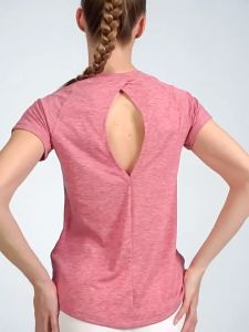 เสื้อออกกําลังกายผู้หญิง