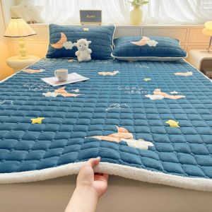 Thickened Thermal Milk Velour Mattress