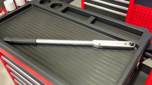 United 1/2" Torque Wrench (50 - 225 Nm)