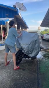 ผ้าคลุมรถมอเตอร์ไซค์ TRIUMPH BONNEVILLE นุ่ม ทนทาน HI PVC พร้อมส่ง 2 สี