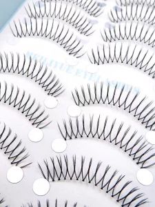 Natural Looking Handmade Extended False Eyelashes 16 Pieces U-Shaped Womens Group Beauty Tool Simulated Long Fiber Eyelashes