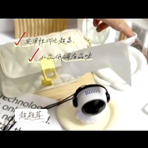 พัดลมชาร์จ USB 2023  ใหม่นักบินอวกาศนักบินอวกาศห้อยคอพัดลมการ์ตูนมินิเบาเบาเงียบแข็งแรง พัดลมไร้ใบพัด