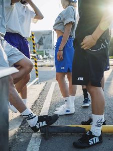 OFF STA กางเกงขาสั้นไนลอนลําลองสําหรับวัยรุ่น สไตล์ท่อตรงทรงหลวม เหมาะสําหรับสถานการณ์การพักผ่อนในฤดูใบไม้ผลิและฤดูร้อน