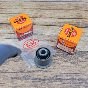 BUSING UPPER ARM ATAS MITSUBISHI TRITON 4010A013 555 1PCS