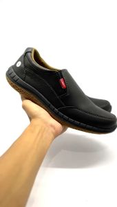 Sepatu Slip On Kulit Pria Casual Santai Kerja Keren