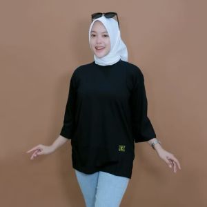 KAOS TUNIK BASIC KOMBINASI KAOS TUNIK KOMBINASI KAOS TUNIK WANITA DEWASA KAOS TUNIK TANGAN KOMBINASI KAOS TUNIK WANITA LENGAN 7/8 KAOS TUNIK VARIASI KAOS TUNIK WANITA DEWASA OOTD 2025 KAOS POLOS KOMBINASI KAOS KOMBINASI KAOS PECAH POLA KAOS WANITA BASIC