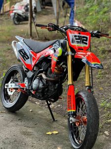 decal crf terbaru full body warna orange super glossy disain simple bebas riqwes