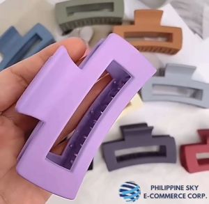 SKY E-COMMERCE CO.Ltd COD JP683 Korean Candy Minimalist Frosted Hair Clip Girls Hair Accessories Arranging Hair Ponytail\\n\\nWelcome to SKY E-COMMERCE CO.Ltd, where we offer high-quality Korean Candy Minimalist Frosted Hair Clips designed to enhance your hairstyle. This article will guide you through the product details, how to order, and our after-sales service, all tailored for American customers.\\n\\n What is the Korean Candy Minimalist Frosted Hair Clip?\\n\\nThe Korean Candy Minimalist Frosted Hair Clip is a fashionable hair accessory that complements any hairstyle, especially ponytails. This hair clip features a frosted design, giving it a unique and elegant look. It is perfect for girls who want to add a touch of sophistication to their hair arrangements.\\n\\n Key Features & Benefits\\n\\n- **Durable:** The Korean Candy Minimalist Frosted Hair Clip is made from high-quality materials, ensuring it lasts long even with regular use.\\n- **Beautiful:** The frosted design adds a touch of elegance to any hairstyle, making it a must-have accessory for girls.\\n- **Generous:** With a generous size, this hair clip can hold even thick hair styles securely.\\n\\n How to Use the Hair Clip\\n\\nUsing the Korean Candy Minimalist Frosted Hair Clip is simple. Just slide it onto your hair, adjust the clip to secure your hairstyle, and enjoy the elegance it brings to your look.\\n\\n How to Order Your Korean Candy Minimalist Frosted Hair Clip\\n\\nTo order your Korean Candy Minimalist Frosted Hair Clip, simply visit our online store and add the product to your cart. You can choose from various payment methods and shipping options to suit your needs.\\n\\n Payment Methods & Shipping\\n\\nWe accept multiple payment methods, including credit cards, PayPal, and cash on delivery (COD). Shipping options vary depending on your location, so please check our website for more details.\\n\\n After-Sales Service & Support\\n\\nAt SKY E-COMMERCE CO.Ltd, we strive to provide excellent after-sales service and support. If you have any questions or concerns about your order, please feel free to contact us using the \"Chat Chat\" feature on our website. We will respond promptly and help you resolve any issues.\\n\\n Why Choose SKY E-COMMERCE CO.Ltd for Your Hair Accessories Needs?\\n\\nWhen you shop with SKY E-COMMERCE CO.Ltd, you can expect high-quality products, competitive prices, and exceptional customer service. Our commitment to providing the best shopping experience for our customers is reflected in our after-sales service and support.\\n\\nWe hope this article has provided you with valuable insights into the Korean Candy Minimalist Frosted Hair Clip and how to order it from SKY E-COMMERCE CO.Ltd. If you have any further questions, please don't hesitate to contact us using the \"Chat Chat\" feature on our website. We look forward to serving you soon!\"