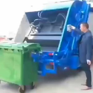 Plastic Classification Rubbish Collector 660L L Outdoor Large Environmental Sanitation Waste Bin Commercial Four-Wheel Trailer Bucket Large Capacity