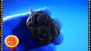 RGM Liontin Kesehatan Batu Giok Asli Ukiran Macan Persegi Hitam