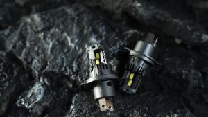 Novsight 2PCS 80W LED Motorcycle Headlight M500-N68 H4 11000LM 6500K White LED Motorcycle & Car Auto Headlamp Light