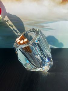 Creative Crystal Smoke Tin Oblique Glass Smoke Pipe Practical Ashtrays 15 PCs 20 PCs Chinese Cigarette Case KTV Hotel Supplies