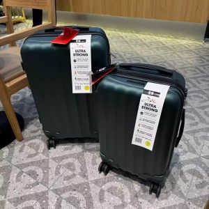Trendy Large Capacity Password Lock Travel Suitcase