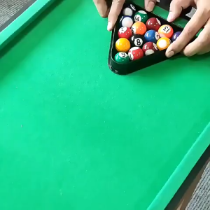 【Yhoist】โต๊ะพูล โต๊ะสนุกเกอร์ บิลเลียด ขนาดเล็ก โต๊ะพูลเล็ก ของขวัญ เหมาะสำหรับเด็กอายุ 6-15 ปี