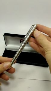 Bút ký tên cao cấp Pentel bút doanh nhân thân kim loại mạ vàng dạng nắp rút size ngòi 0.7mm