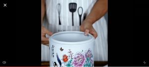 Ceramic jar with lid Rice Dispenser and Storage with measuring cup sealed grain container 5kg/10kilos Porcelain rice urn