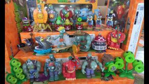 Plants Pea shooting Zombie Toy Full Set Gift Boy Ejection Anime Children Dolls Action Figure Model gun Box