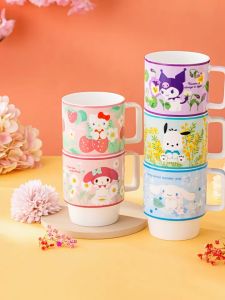 แก้วเซรามิค พร้อมส่ง ราคาโปรโมชั่น มาใหม่ งานลิขสิทธิ์แท้ เข้าไมโครเวฟได้ ปลอดภัย ไม่มีสารตกค้าง ตัวแก้วสามารถวางซ้อนกันได้ ความจุ 390 ml มี 4 ลาย พร้อมส่ง