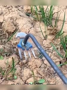 จอบสแตนเลส คราดทำสวน คราดเหล็ก เครื่องมือกำจัดวัชพืช ในการเกษตรเครื่องมือสำหรับการทำสวน อุปกรณ์ทำสวน คราดสแตนเลสวัชพืชในสวนสิ่งประดิษฐ์วัชพืชในดินหลวมด้วยตนเอง