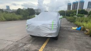 Chattels ผ้าคลุมรถกระบะ ผ้าคลุมรถดันพลาสติก กันรังสี UV ผ้าคลุมรถยนต์ กันฝน กันน้ำ100% ใช้ได้กับรถกระบะ 2/4ประตู