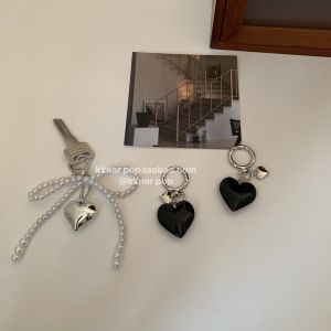 Affordable Luxury Style ~ Pearl Bows Keychain Chic Classy Ins Korean Simple Easiest for Match Black Heart Ornaments for Women