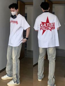 เสื้อยืดแขนสั้นผู้ชายคอกลมพิมพ์ลายตัวอักษรสไตล์อเมริกันย้อนยุค สวมใส่สบาย ระบายอากาศได้ดี ทนทาน แฟชั่นฤดูร้อน