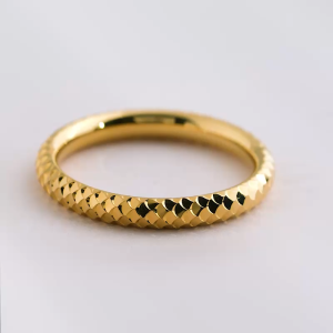 Chow Sang Sang 周生生 999 Gold Essence Fish Scales Faceted Ring for Women (Size: 13 Diameter 16.6mm) 96522R Price-by-Weight 2.62g Gold