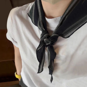 BILLI ZILLY | ผ้าพันคอสามเหลี่ยมผ้าฝ้ายลินินขอบพับสีดำและสีเทาลายทางสำหรับผู้หญิง ผ้าพันคอไหมตกแต่งคอฤดูร้อนปี 2025 แบรนด์ Billi Zilly