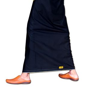 Sarung Pria Dewasa WADIMOR Motif Hitam Polos / Sarung Tenun Laki Laki Wadimor