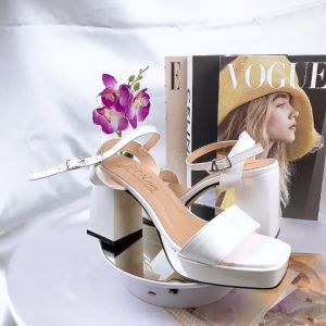 Giày sandal nữ cao gót đúp vuông 9p quai bản ngang da bóng hở gót - SD78